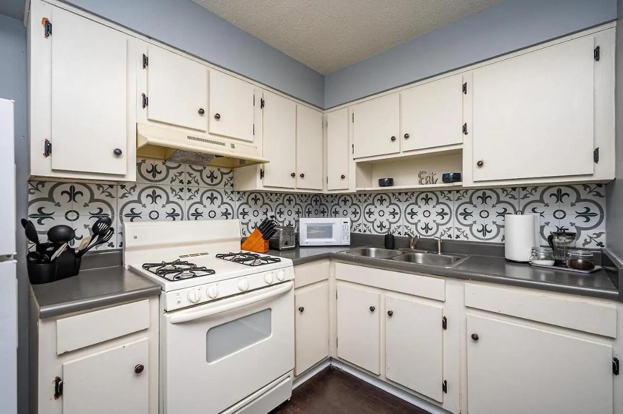 2Br Near University Of Memphis Family Friendly Tf1F2T Apartment 0*,  United States